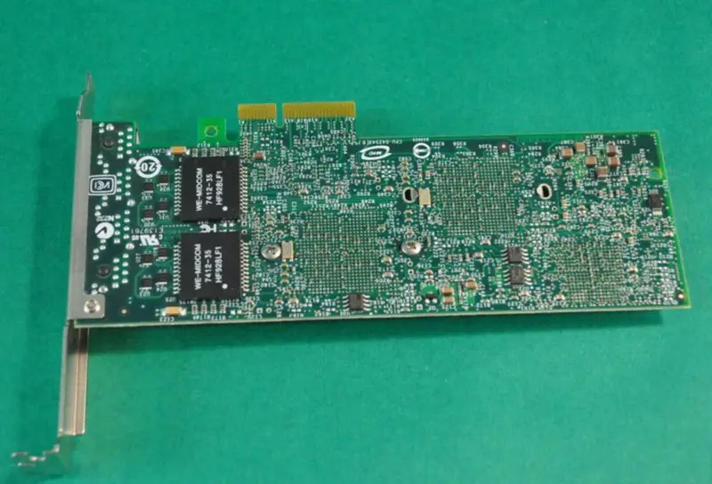 Προσαρμογέας δικτύου Intel Gigabit VT Quad Port Gigabit Ethernet 0YT674 9404PT 82575G