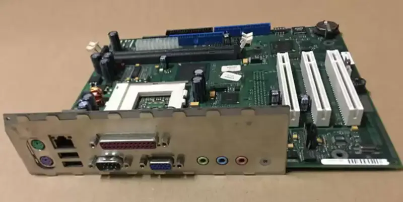 Βιομηχανική μητρική πλακέτα FUJITSU SIEMENS W26361-W19-X-04 W26361-W19-Z2-05-36
