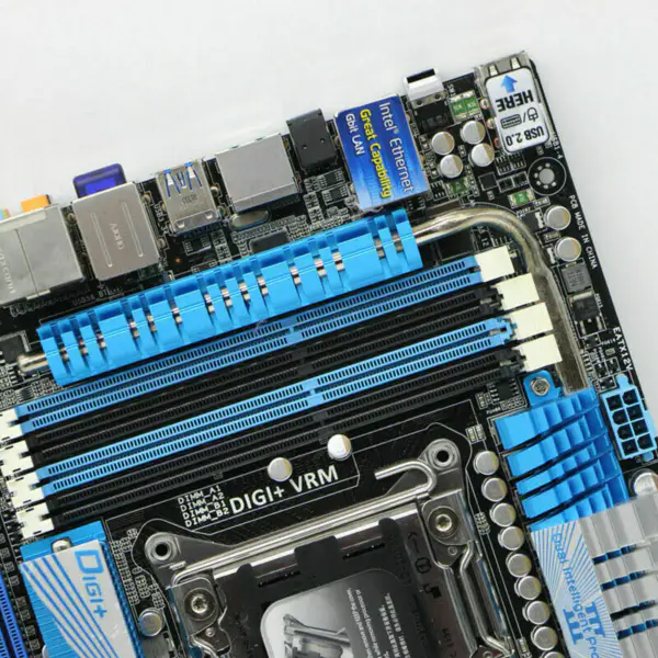 Μητρική πλακέτα Asus P9X79PRO