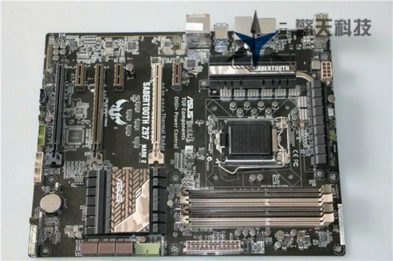 Μητρική πλακέτα Asus SABERTOOTHZ97