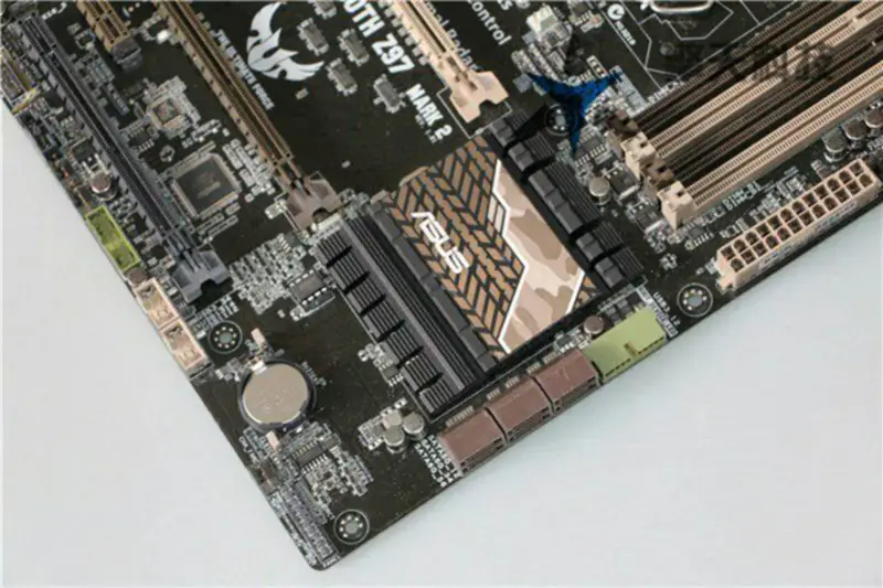 Μητρική πλακέτα Asus SABERTOOTHZ97