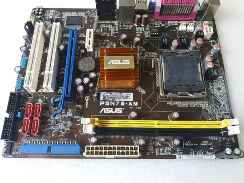Μητρική πλακέτα Asus P5N73-AM