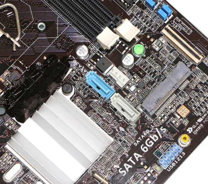 Μητρική πλακέτα Asus P8Q773LBT1AG