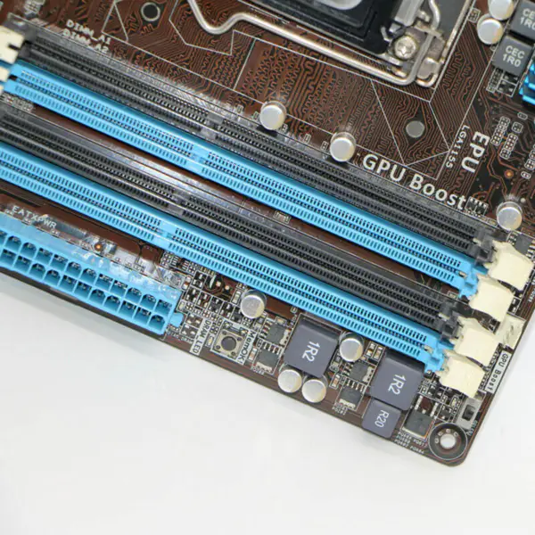 Μητρική πλακέτα Asus P8BWS