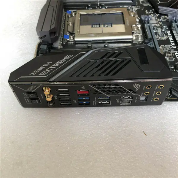 Μητρική πλακέτα Asus X399 ZENITH EXTREME