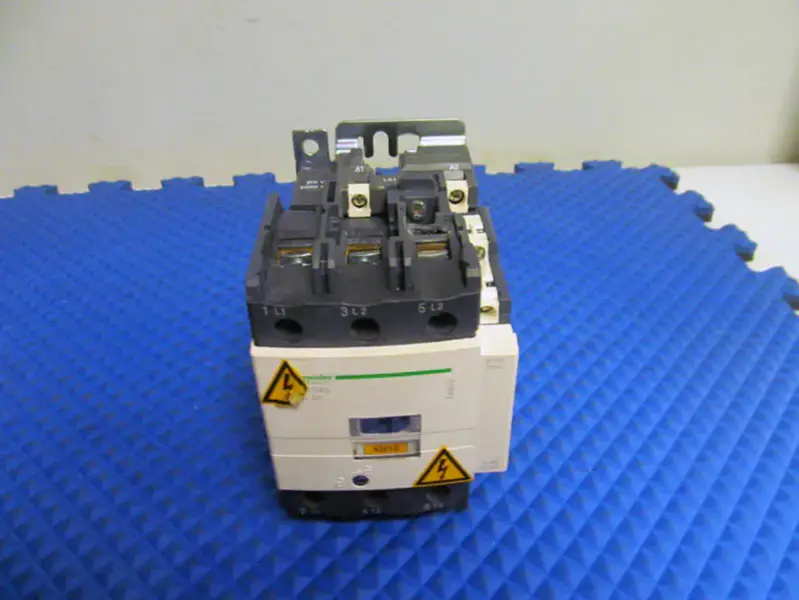 Επαφέας Schneider LC1D95F7