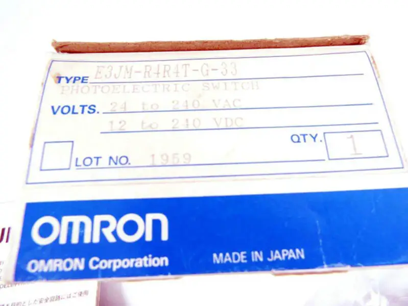 Φωτοηλεκτρικός αισθητήρας OMRON E3JM-R4R4T-G-33