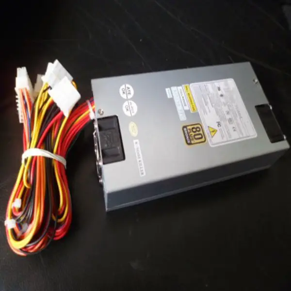 FSP AT -5V 1U P8P9 Ονομαστική ισχύς 300W Peak 450W τροφοδοτικό μεταγωγής FSP300-601U SPI3001UH