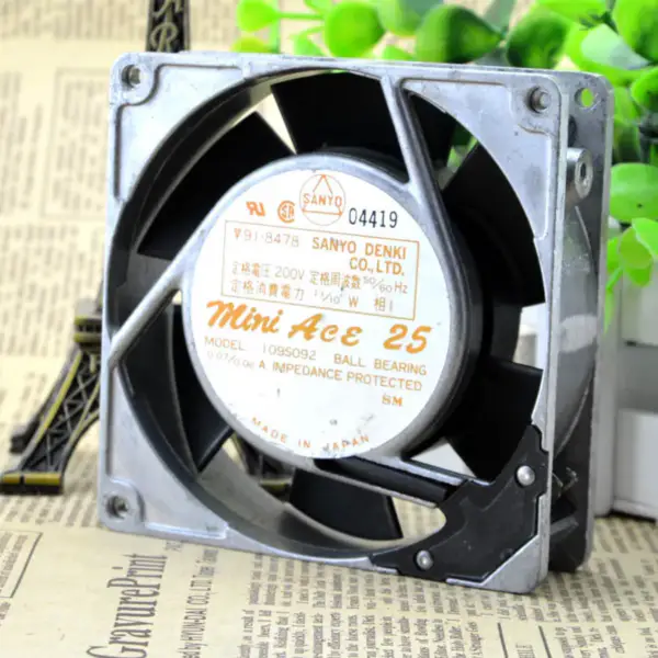 Sanyo 109S092 200V 11/10W 0.07/0.06A 90*90*25MM fan