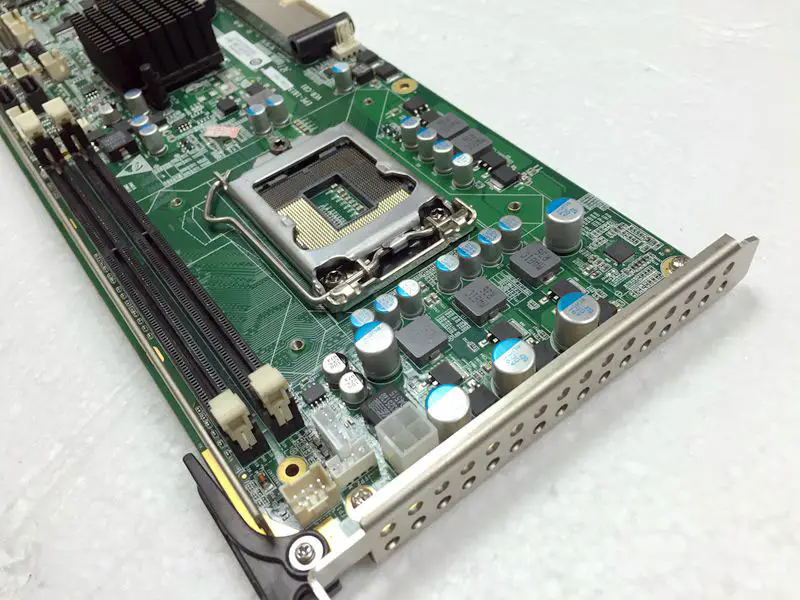 Βιομηχανική μητρική πλακέτα AAEON EPE-1815VNA-H61 VER:C01 LGA1155