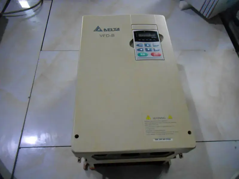 Κινητήρας εναλλασσόμενου ρεύματος Delta VFD150B43A