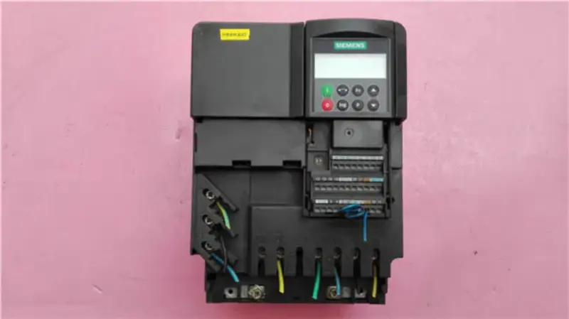 6SE6440-2AD27-5CA1 7.5KW/380V
