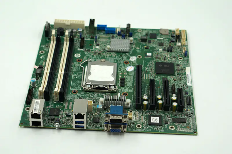 Μητρική πλακέτα διακομιστή HP ML310E GEN8 V3 715910-003 773064-001