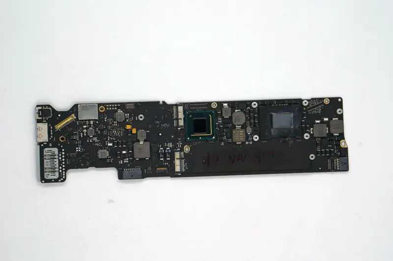 Μητρική πλακέτα MacBook Air (13 ιντσών, μέσα 2011) A1369 EMC2469 i5 G2 1.7Ghz 820-3023-A