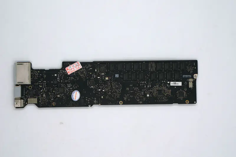 Μητρική πλακέτα MacBook Air (13 ιντσών, μέσα 2011) A1369 EMC2469 i5 G2 1.7Ghz 820-3023-A