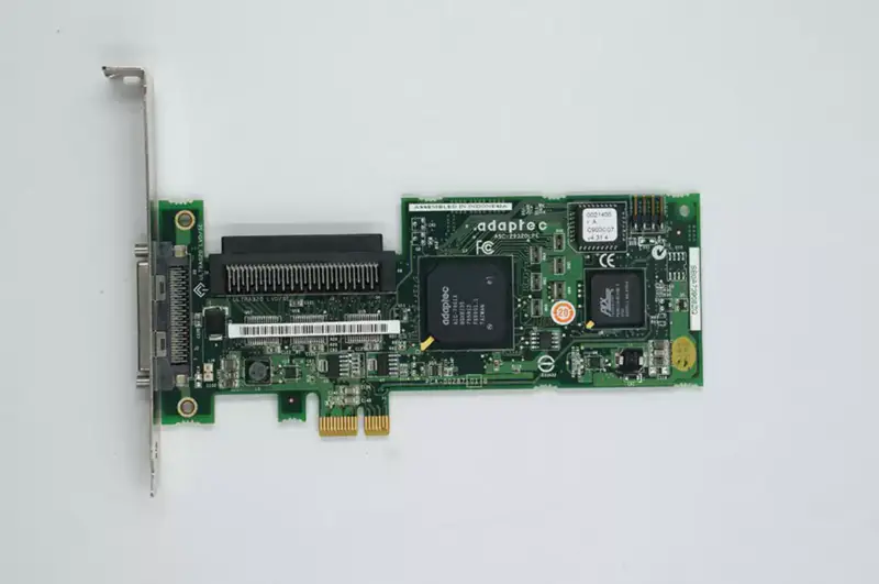 Βιομηχανική μητρική κάρτα Adaptec ASC-29320LPE SCSI Low Profile Card