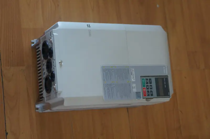 Yaskawa A1000 CIMR-AU4A0044FAA Μονάδα μεταβλητής συχνότητας Yaskawa A1000 CIMR-AU4A0044FAA