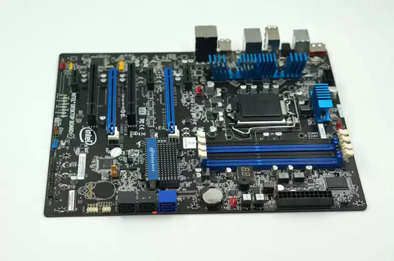 Βιομηχανική μητρική πλακέτα Intel DP67BG LGA 1155 DDR3
