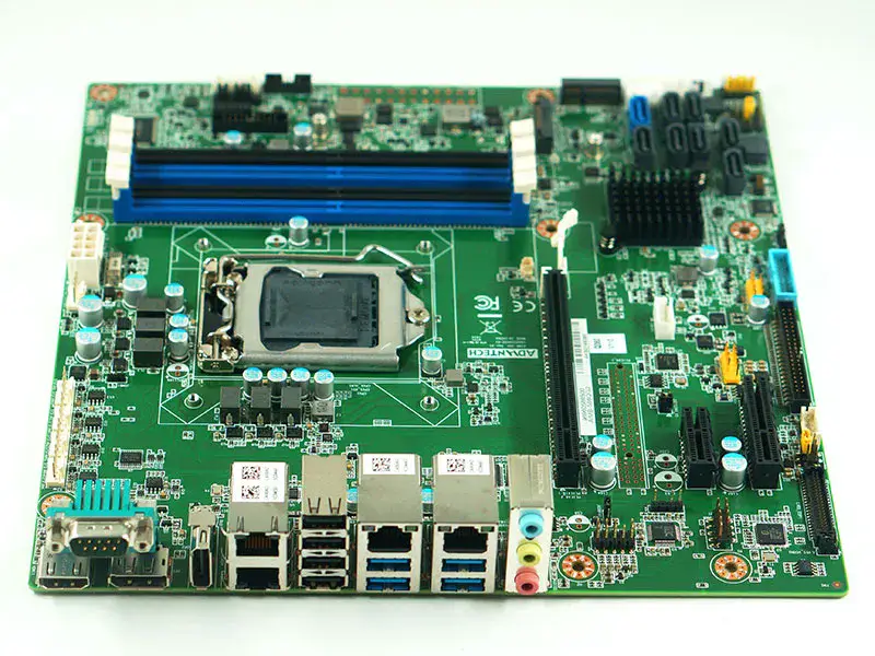 Μητρική πλακέτα Advantech AIMB-586
