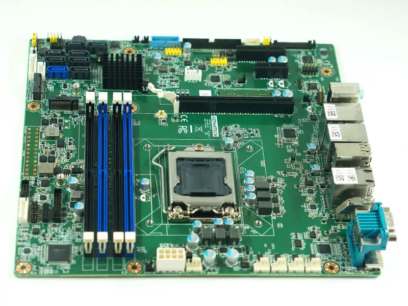 Μητρική πλακέτα Advantech AIMB-586