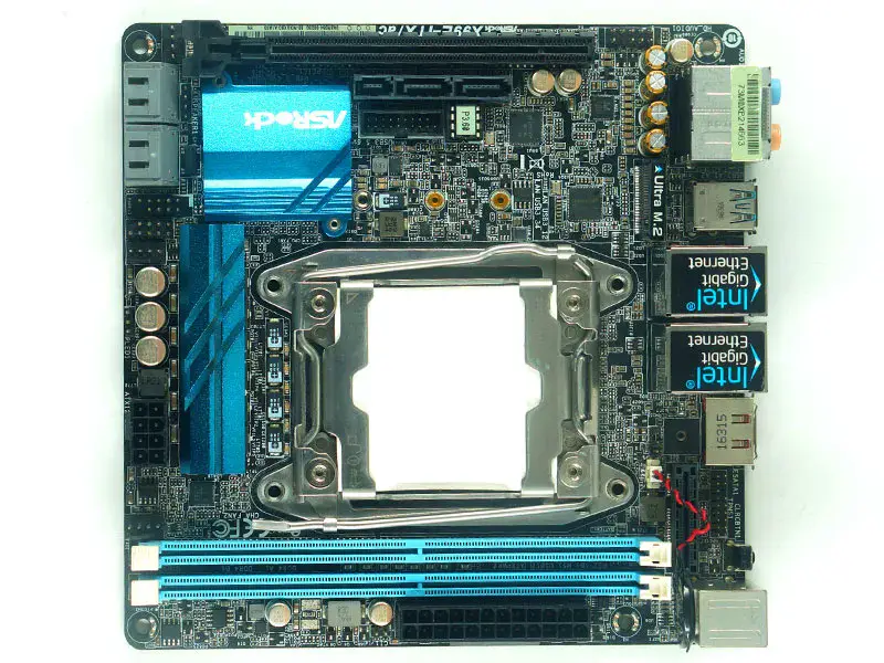 Η μητρική πλακέτα ASRock X99E-ITX/ac υποστηρίζει μνήμη RAM διακομιστή E5V3 E5V4