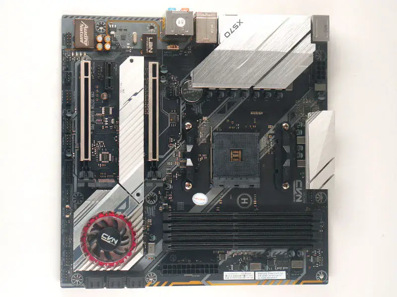 Πολύχρωμη μητρική κάρτα CVN X570M GAMING PRO V14
