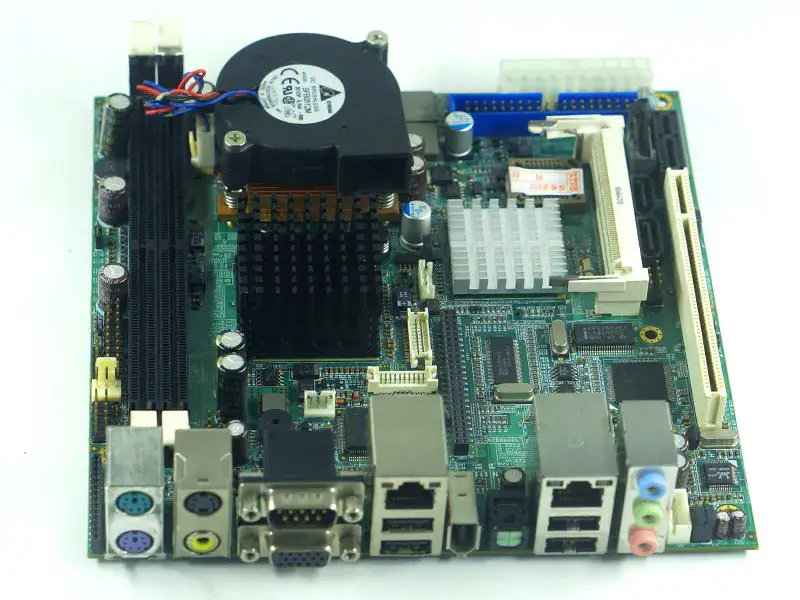 Μητρική πλακέτα IBASE MB899HF