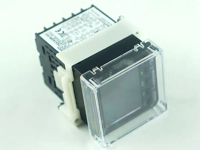 Ελεγκτής θερμοκρασίας Omron E5CC-TQX3ASM-002