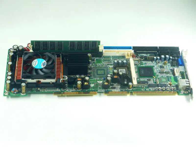 Μητρική πλακέτα ibase IB820H