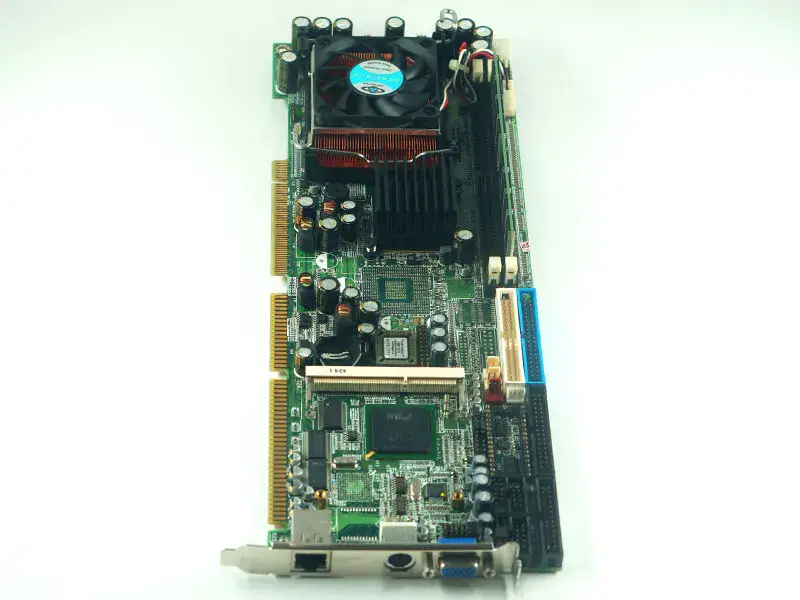 Μητρική πλακέτα ibase IB820H