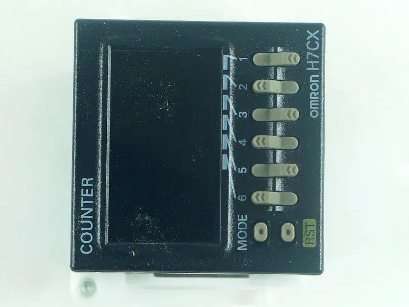 Μετρητής Omron H7CX-AD-N