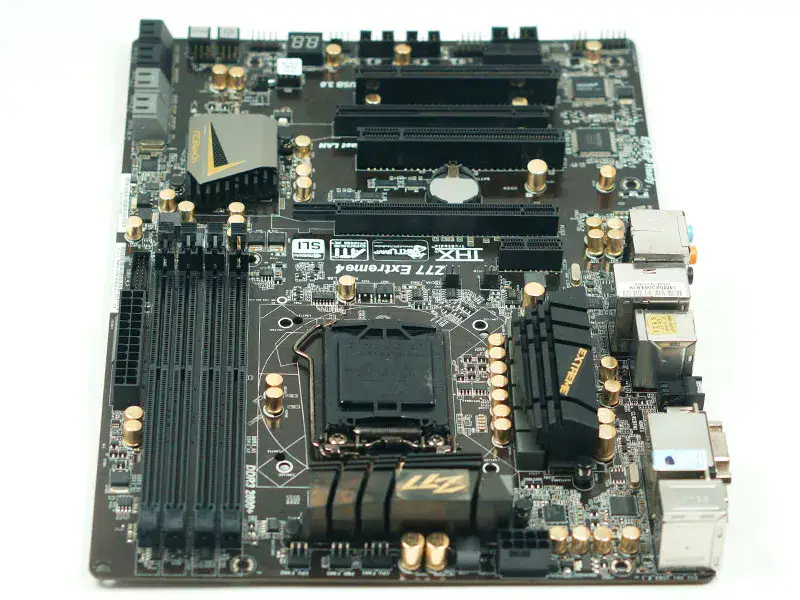 Asrock Z77 Extreme4 motherboard