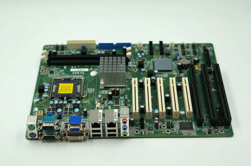 Μητρική πλακέτα DFI EL620-C 774-EL6201-100G