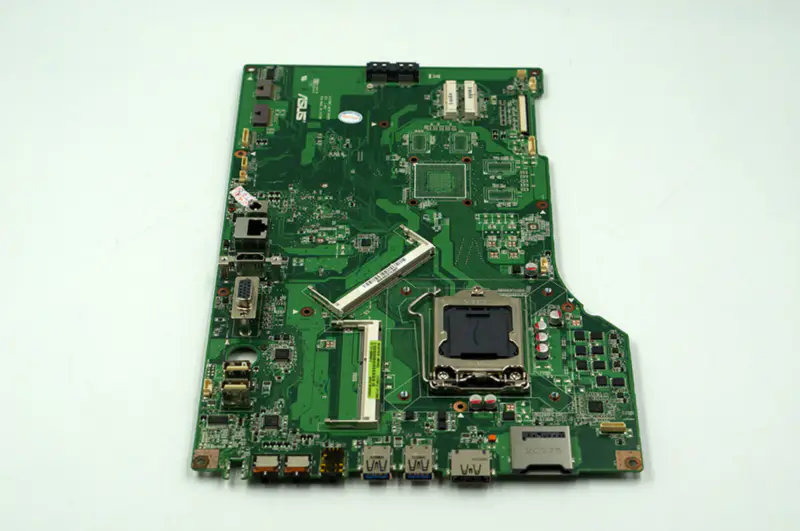 Μητρική πλακέτα Asus ET2700I