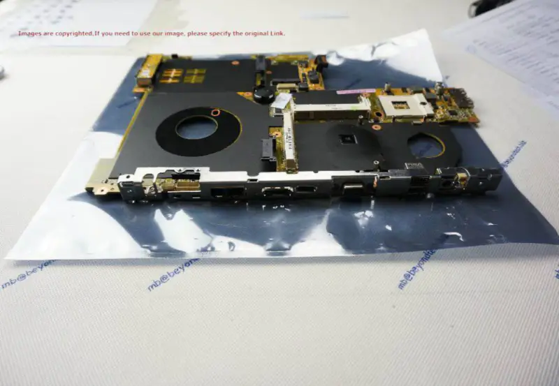 Μητρική πλακέτα Asus F8V