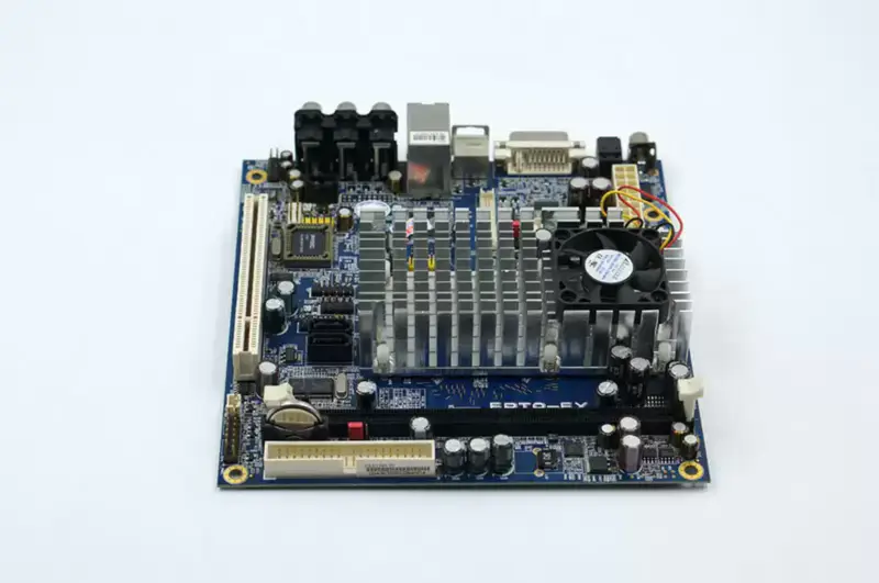 Βιομηχανική μητρική πλακέτα VIA EPIA-EX15000G Mini-ITX