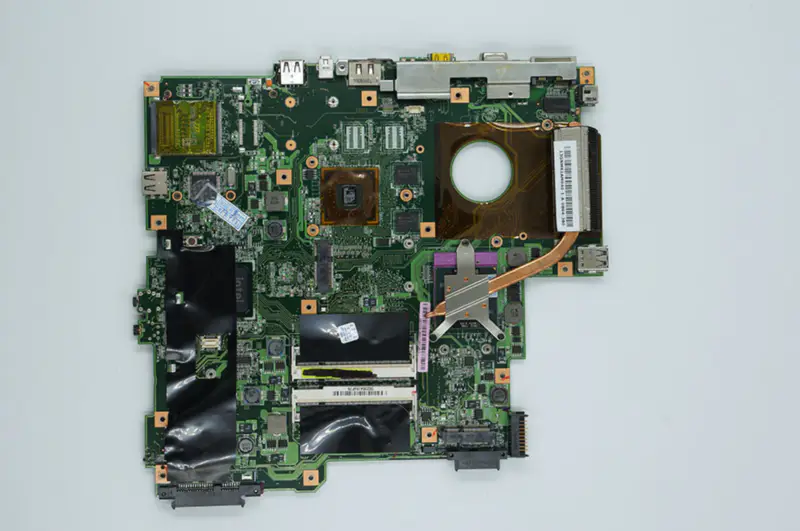 Asus M51TR με μητρική πλακέτα AMD