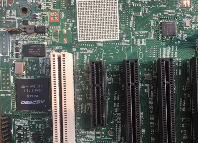82580EB E1G44HT I340T4 Προσαρμογέας διακομιστή Gigabit Ethernet PCI Express X4 κάρτα δικτύου 1G