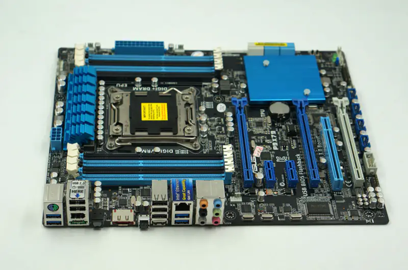 Asus P9X79 Μητρική πλακέτα επιτραπέζιων υπολογιστών X79 Socket LGA 2011 Core i7 DDR3 64G ATX UEFI BIOS