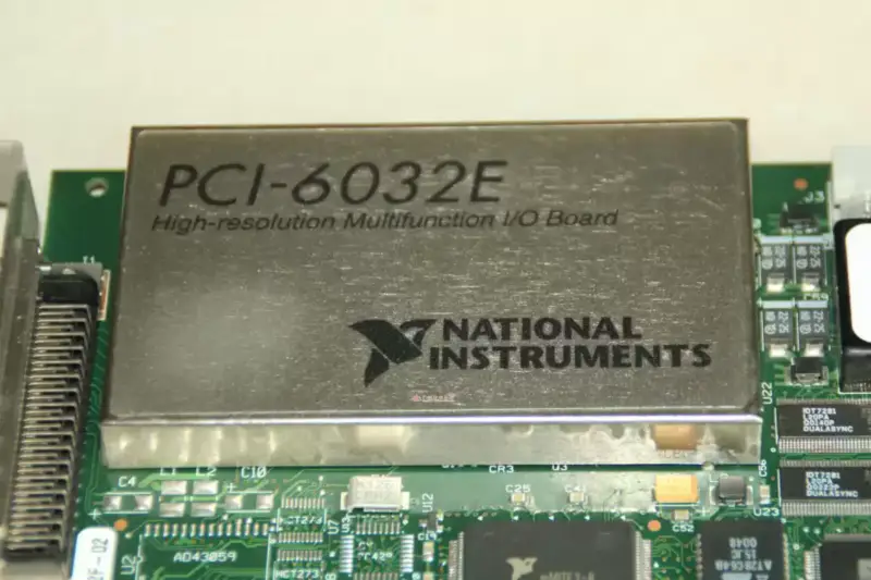 Κάρτα συλλογής δεδομένων ακριβείας 16-bit NI PCI-6032E