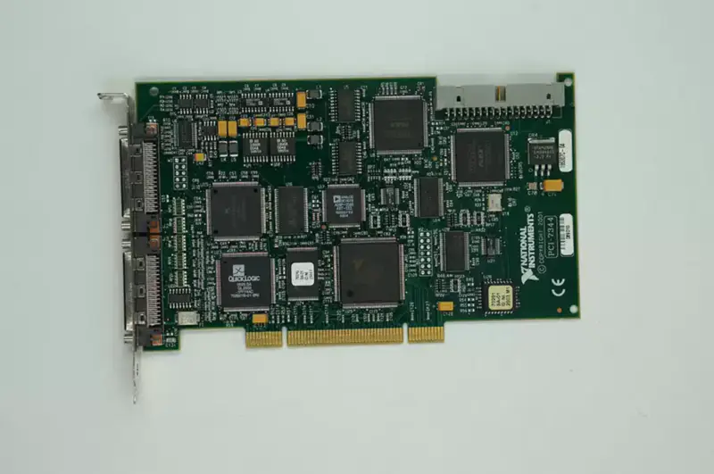 NI PCI-7344 4-αξονικός ελεγκτής βηματοδότησης/σέρβο PCI