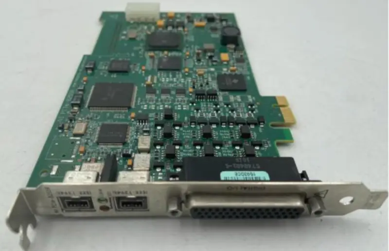 Κάρτα DAQ NI PCIe-8255R με διασύνδεση 1394B