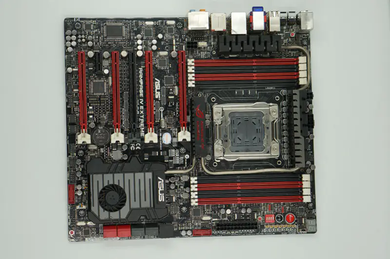 Μητρική πλακέτα ASUS RAMPAGE IV EXTREME