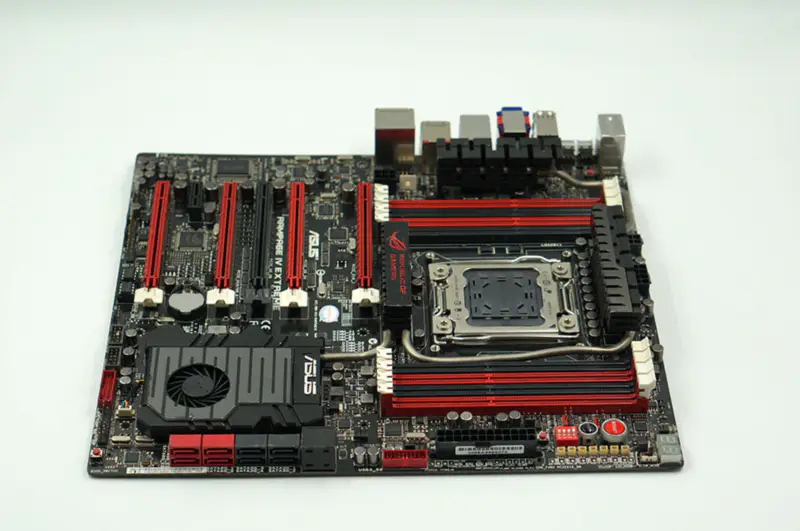Μητρική πλακέτα ASUS RAMPAGE IV EXTREME