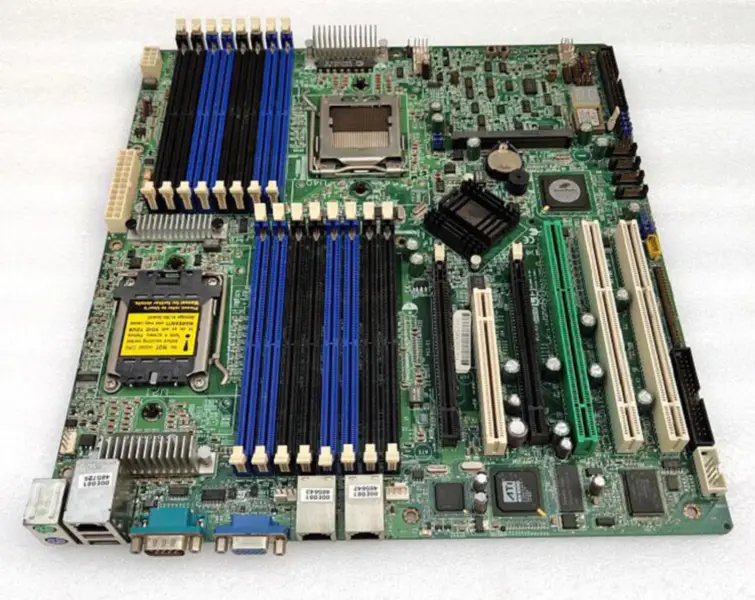 Η μητρική κάρτα TYAN S3992G3NR 1207-pin S3992 Workstation υποστηρίζει τέσσερις πυρήνες