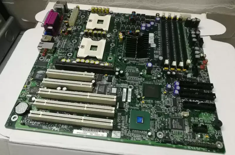 Μητρική πλακέτα διακομιστή Intel SE7505VB2 604 διεπαφής Dual Xeon