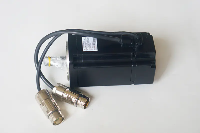 Σερβοκινητήρας Yaskawa SGMAH-08AAA41D-OY