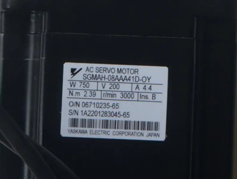 Σερβοκινητήρας Yaskawa SGMAH-08AAA41D-OY
