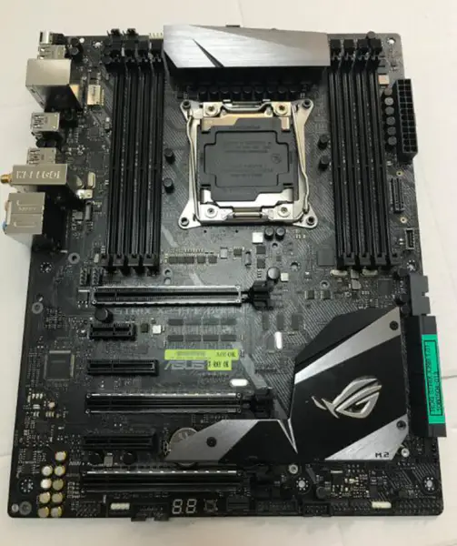 Μητρική πλακέτα παιχνιδιών Asus ROG STRIX X299-E
