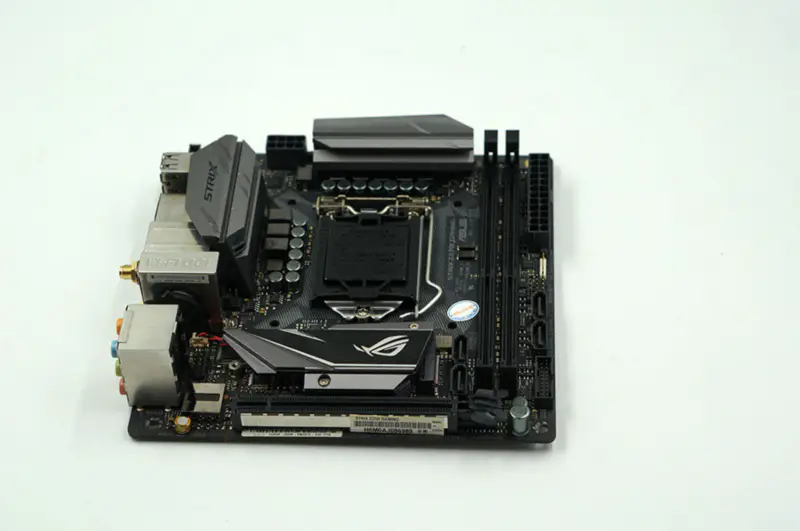 Μητρική πλακέτα Asus STRIX Z270I GAMING